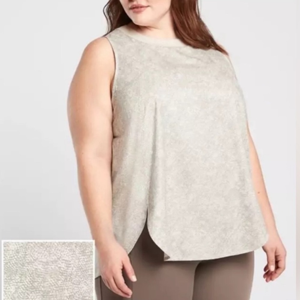 PLUS Athleta NEW Sage Green‎ & Cream Zephyr Abstract Print Tank Blouse Size 2X